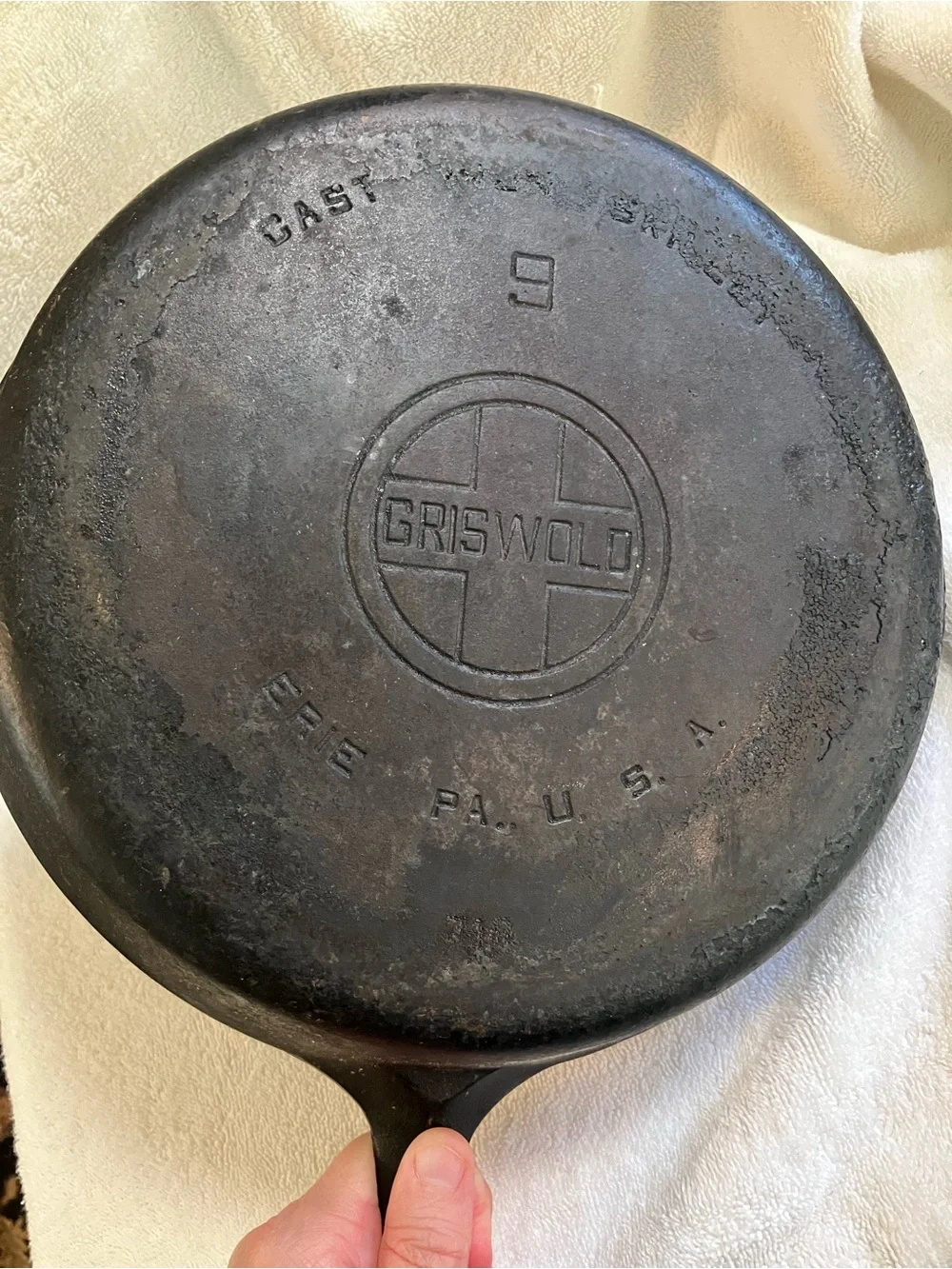 Antique Griswold #9 Cast Iron Skillet frying pan